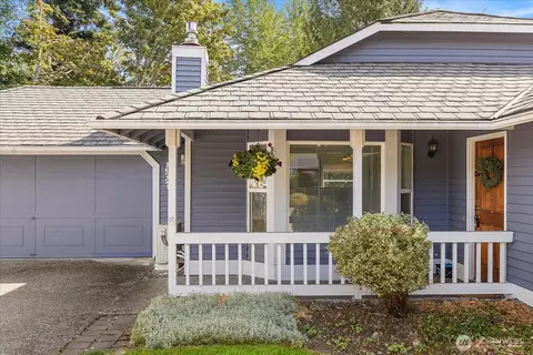 Exterior - 16721 6th Ave SE, Bothell, WA 98012 photo 3 of 12