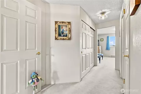 Entry Way - 504 W Bowman Ct, Sequim, WA 98382 photo 4 of 4