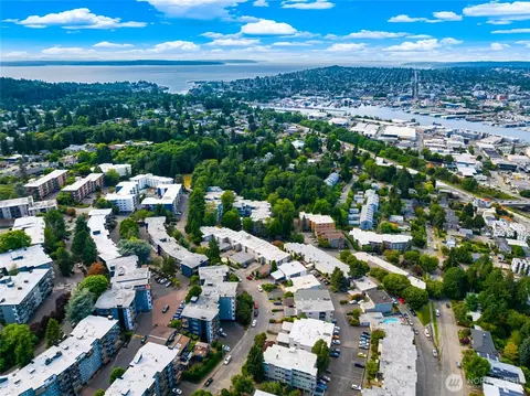 3650 26th Pl W #402A, Seattle, WA 98199