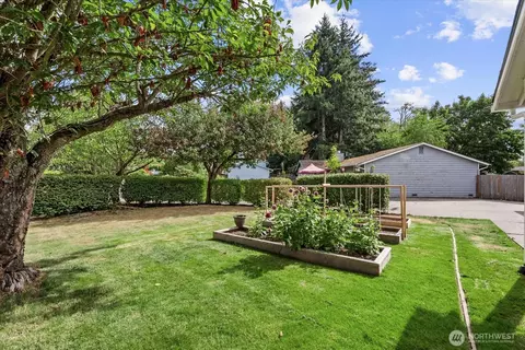 Exterior - 908 116th St SW, Everett, WA 98204 photo 8 of 8