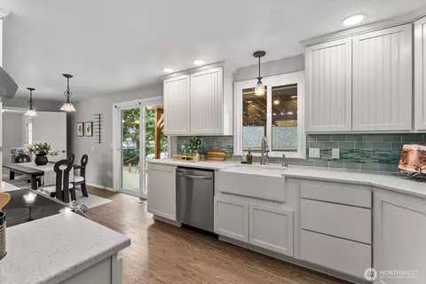 Kitchen - 908 116th St SW, Everett, WA 98204 photo 3 of 3