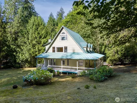 6391 NE Tolo Rd, Bainbridge Island, WA 98110