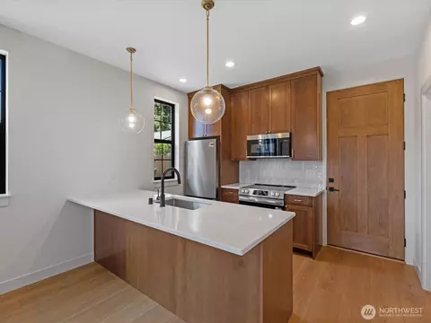 Kitchen - 2815 25th St #C, Everett, WA 98201 photo 2 of 5