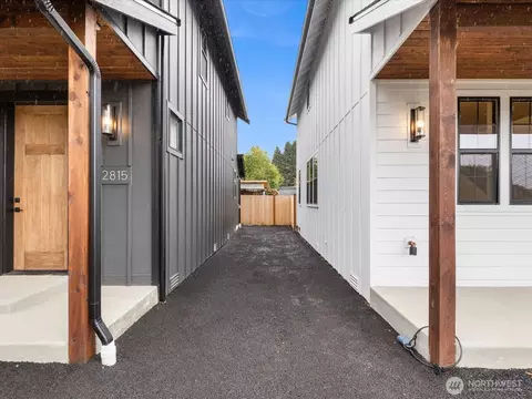 Exterior - 2815 25th St #C, Everett, WA 98201 photo 8 of 10