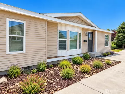 309 5th Ave SE, Ephrata, WA 98823