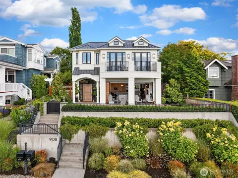 908 1st St, Kirkland, WA 98033
