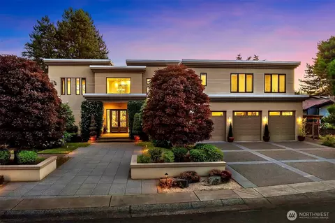 2 Crescent Ky SE, Bellevue, WA 98006