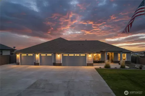 84906 E Wallowa Rd, Kennewick, WA 99338
