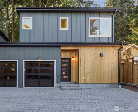 13353 25th Ave NE, Seattle, WA 98125