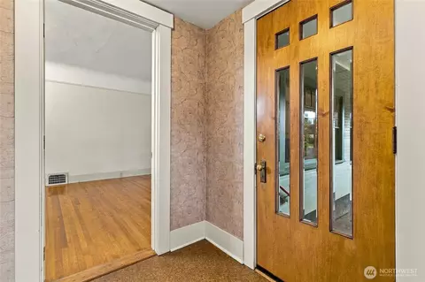 Entry Way - 1235 Isaacs Ave, Walla Walla, WA 99362 photo 1 of 6