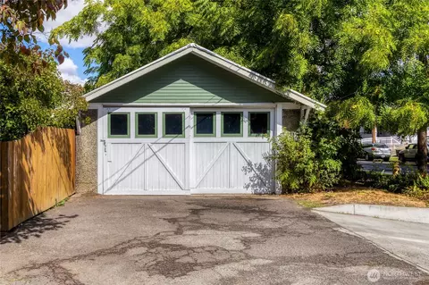 Exterior - 1235 Isaacs Ave, Walla Walla, WA 99362 photo 3 of 6