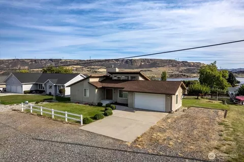 32 Electric Blvd, Electric City, WA 99123