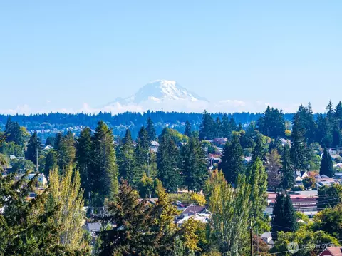2710 15th St, Bremerton, WA 98312