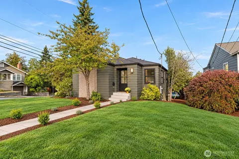8622 17th Ave NE, Seattle, WA 98115