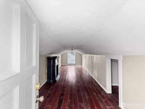 Entry Way - 324 28th Ave, Longview, WA 98632 photo 1 of 1