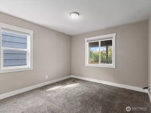 Bedroom - 324 28th Ave, Longview, WA 98632 photo 2 of 3
