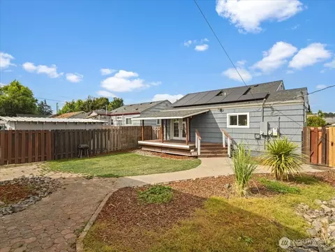 Exterior - 324 28th Ave, Longview, WA 98632 photo 11 of 11
