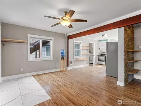 Living - 324 28th Ave, Longview, WA 98632 photo 1 of 3