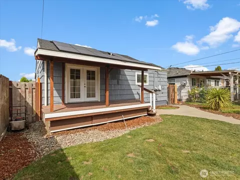 Exterior - 324 28th Ave, Longview, WA 98632 photo 10 of 11