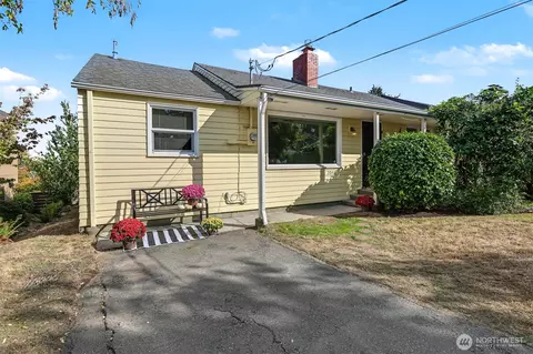 3046 24th Ave W, Seattle, WA 98199