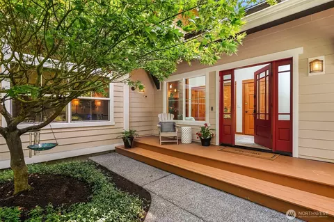 14744 Sivertson Rd NE, Bainbridge Island, WA 98110