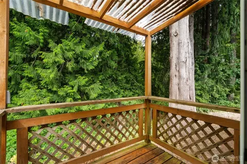 Exterior - 101 E Pirates Pl, Grapeview, WA 98546 photo 3 of 3