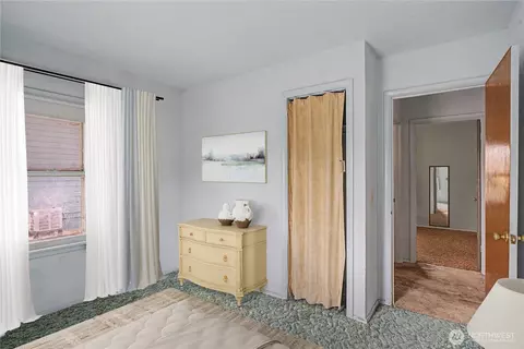 Bedroom - 1102 Dobson Rd E, Odessa, WA 99159 photo 5 of 9