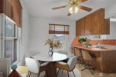 Dining - 1102 Dobson Rd E, Odessa, WA 99159 photo 1 of 2