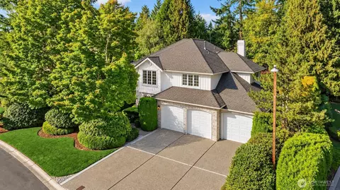 2736 258th Pl SE, Sammamish, WA 98075
