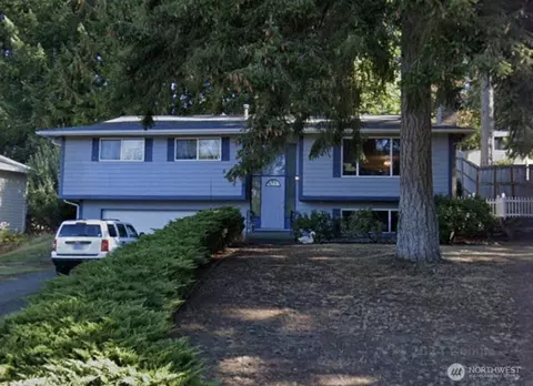 6970 Clover Blossom Ln NE, Bremerton, WA 98311
