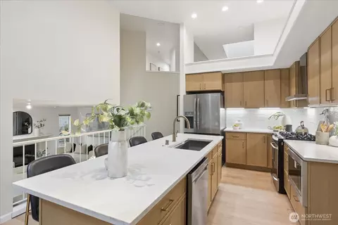 Kitchen - 11707 NE 166th Ct, Bothell, WA 98011 photo 2 of 3