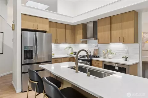 Kitchen - 11707 NE 166th Ct, Bothell, WA 98011 photo 3 of 3