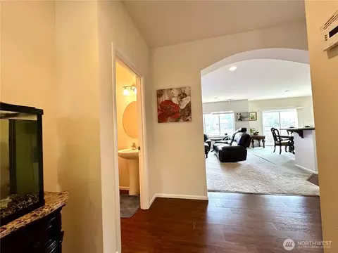 Entry Way - 3018 Eagle Loop NE, Lacey, WA 98516 photo 4 of 4