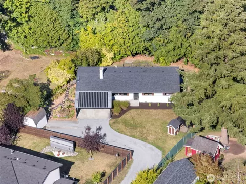 View/Area - 4807 Bayview Ln, Everett, WA 98203 photo 3 of 4