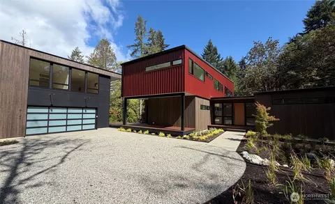 6129 NEagle Hbr, Bainbridge Island, WA 98110