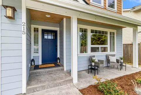 215 SW 144th St, Burien, WA 98166