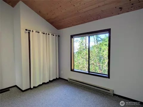 Bedroom - 237 Switchback Rd, Eastsound, WA 98245 photo 1 of 2