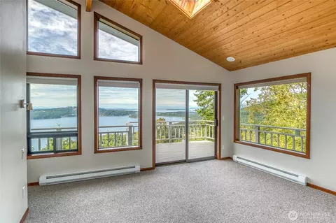 Living - 237 Switchback Rd, Eastsound, WA 98245 photo 4 of 5