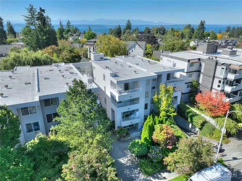 2125 California Ave SW #103, Seattle, WA 98116