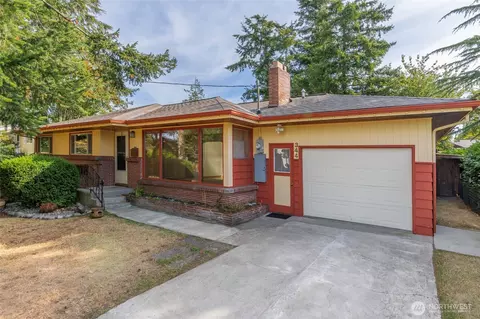 344 SE Oleary St, Oak Harbor, WA 98277