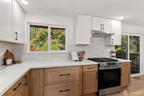 Kitchen - 803 240th St SE, Bothell, WA 98021 photo 2 of 6