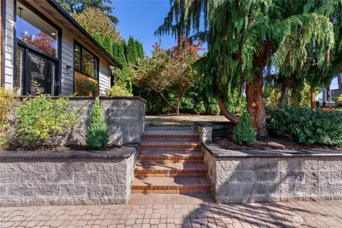 Exterior - 803 240th St SE, Bothell, WA 98021 photo 2 of 9