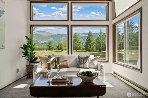Living - 6746 Oat Coles Rd, Everson, WA 98247 photo 1 of 2