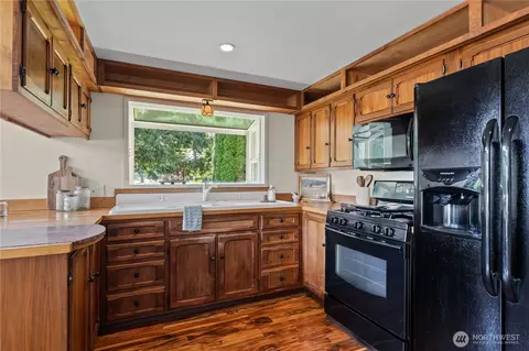 Kitchen - 6746 Oat Coles Rd, Everson, WA 98247 photo 2 of 3