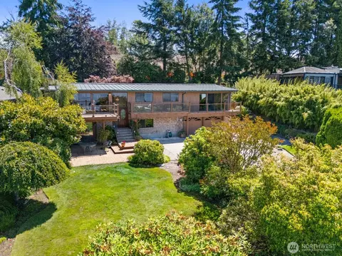 5937 Scenic Dr NE, Tacoma, WA 98422