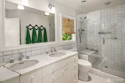 Bath - 3816 E Spring St, Seattle, WA 98122 photo 1 of 2