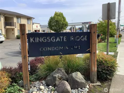 12525 NE 145th St #F114, Kirkland, WA 98034