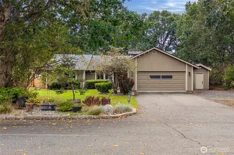 2410 Leah Ct SE, Lacey, WA 98503