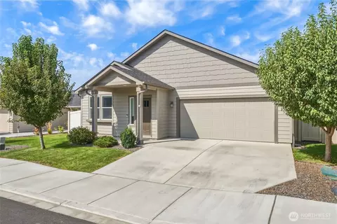 1172 SW Julia St, College Place, WA 99324
