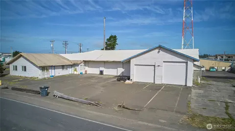 676 Point Brown Ave NE, Ocean Shores, WA 98569